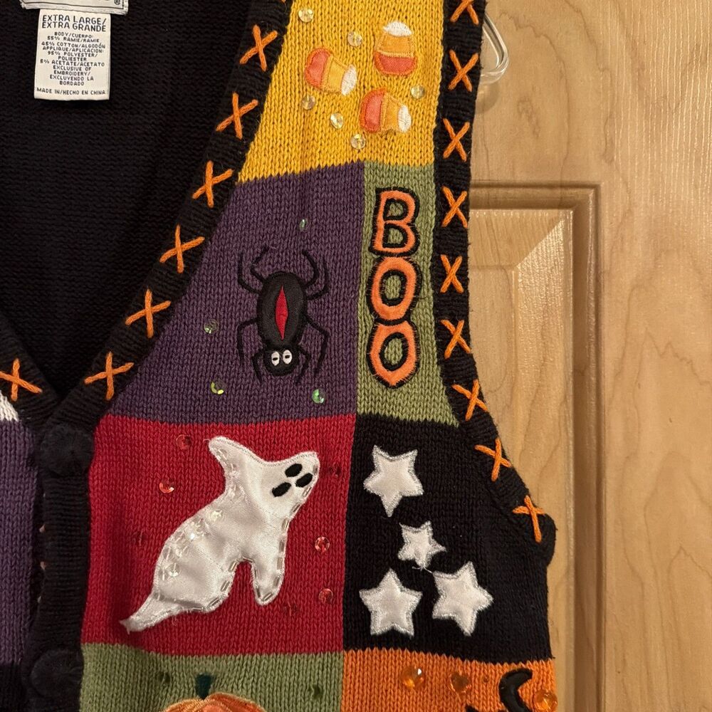 Vintage Halloween Patchwork Sweater Vest XL Black Cat Pumpkin Sequin Spooky.EUC! - Picture 4 of 16